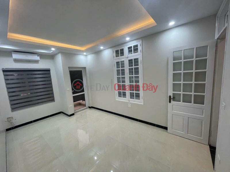 đ 12.6 Billion Rare Goods Nguyen Van Cu Long Bien corner lot with 3 open sides 53.3m, car avoid right in the center 5 floors office