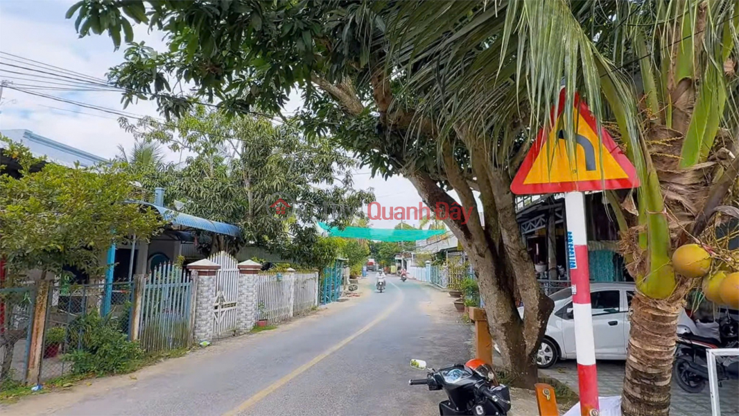 OWNER NEEDS TO SELL RESIDENTIAL LAND WITH FRONTAGE ON ASPHALT ROAD, Vinh Trach Commune, Thoai Son District, An Giang Province Vietnam | Sales | đ 2.6 Billion