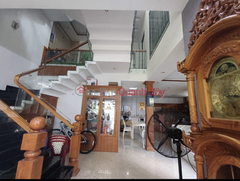 3-storey villa Kiet Nguyen Phuoc Nguyen Thanh Khe has a large yard selling Cfe. | Vietnam, Sales đ 5.15 Billion