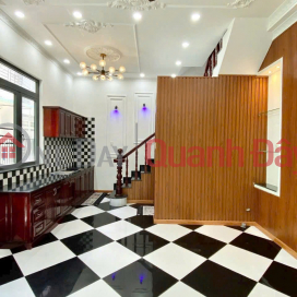 37. Nhà trệt lầu sau lưng Vincom Hùng Vương cách mặt tiền chỉ 1 căn nhà _0
