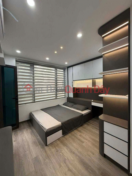 đ 6,8 tỷ, kim mã 25m x5 tầng giá 6,8 tỷ lô góc,ngõ thông,cách phố 10m -full nội thất