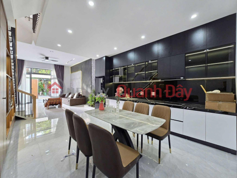 Nhà 3 Tầng Hiện Đại Hòa Xuân – Full Nội Thất Cao Cấp, Giá 8.1 Tỷ _0
