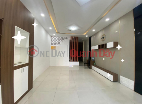 4-storey front house TRUNG NU VUONG for rent _0