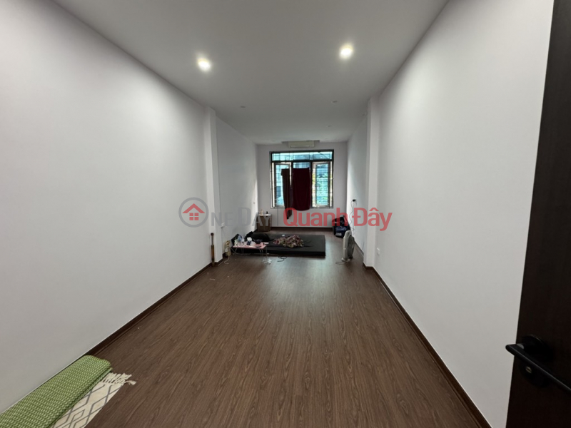 đ 11,5 tỷ, Định Công mặt ngõ ô tô tránh đỗ, 51m chỉ 11,5 tỷ, sổ vuông A4, đủ nội thất