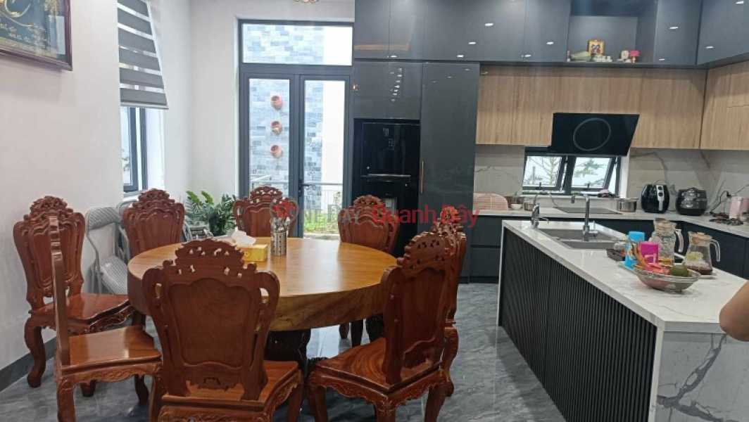 TRUNG TÂM HẢI CHÂU TOÀ 8 TẦNG, DIỆN TÍCH 190M2 CHỦ ĐANG KINH DOANH DÒNG TIỀN 200TR/ THÁNG . CẦN BÁN 35 TỶ Niêm yết bán