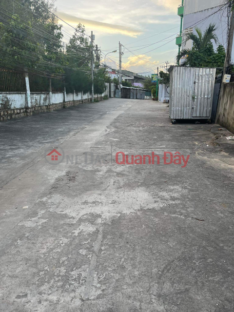 Urgent sale of land plot near the beach, investment price, close to 2 universities, next to Nha Trang University, suitable for building apartments _0