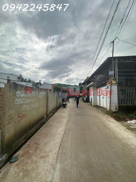 Bán lô đất siêu đẹp Nguyễn Công Trứ, Buôn Ma Thuột, Đắk Lắk, DT 105m2, giá đầu tư | Việt Nam, Bán đ 2,55 tỷ