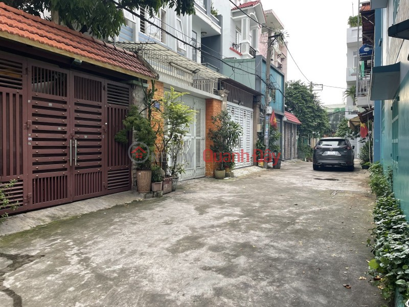 House for sale, area 120m2, Car alley, Duong Duc Hien Street, Tan Phu District Sales Listings