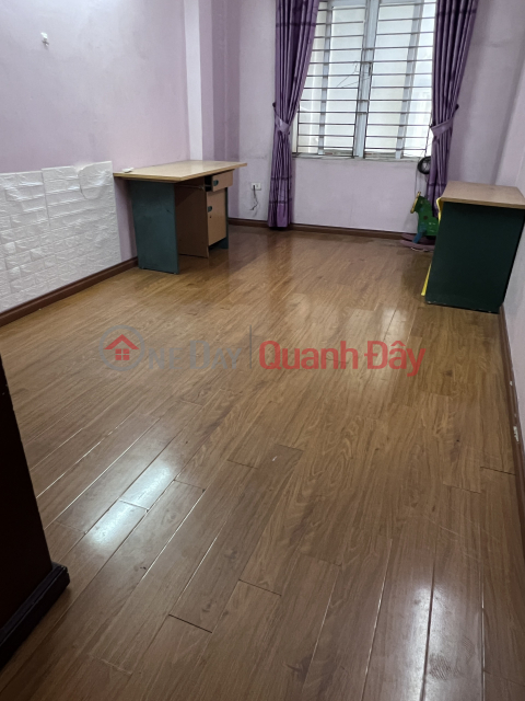 The owner rents a self-contained room at 20 alley 214 Nguyen Xien fully furnished for 3.5 million VND _0