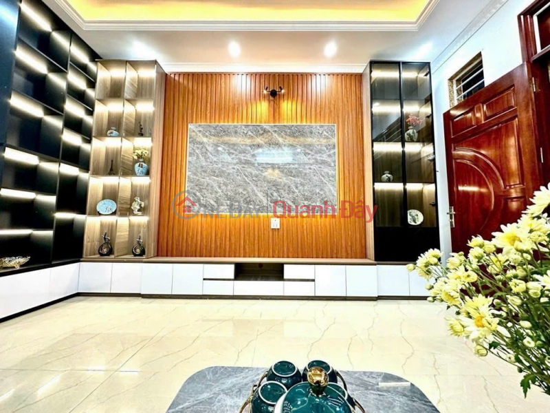 , Please Select, Residential Sales Listings đ 10.2 Billion