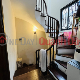 House for sale 58m2 Nghi Tam street, Tay Ho 5 bedrooms 10m Car avoid 5.4 Billion VND _0