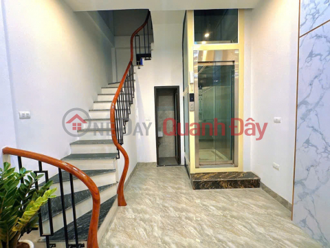 Rare! Over 7 Billion with Elevator - Beautiful House in Thuy Khue Center - 30\/33m x 6 floors - Red book available _0