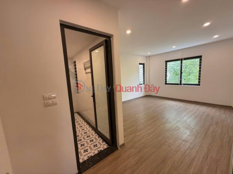 đ 14.1 Billion, CLEAR ALLEY - CARS CAN AVOID BEAUTIFUL 5-STOREY NEW HOUSE, FULL FURNITURE - LONG BIEN BUSINESS