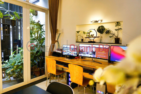 PHÚ NHUẬN nhà 3 TẦNG BTCT - 5 PHÚT QUA Q1- 50m RA MẶT TIỀN PHAN ĐÌNH PHÙNG - 9,850 TỶ TL _0