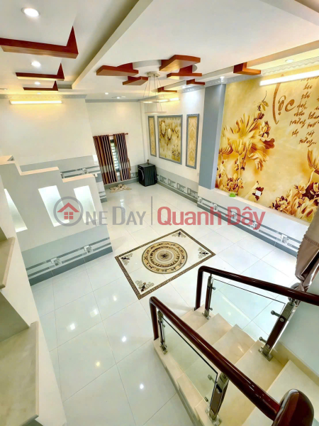 Bán nhà trệt lầu mới, trục chính hẻm 112 Hoàng Quốc Việt Niêm yết bán