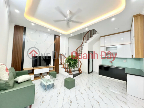 BEAUTIFUL HOUSE, FULL FURNISHED, IN THE CENTER OF HOANG MAI DISTRICT, ONLY 6.3 BILLION, 35M2, 5 FLOORS, CAR PARKING AT THE GATE. _0