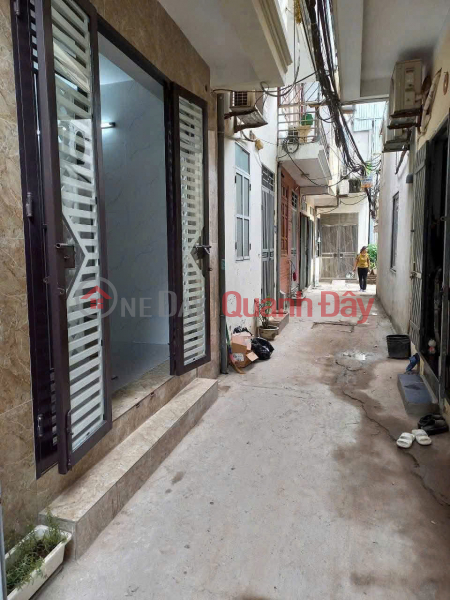 Cho thuê nhà ngõ 192 Lê Trọng Tấn, 40m2, 2.5 tầng, 3 ngủ, 8.5 triệu ở hộ gia đình, nhóm ngoan Niêm yết cho thuê
