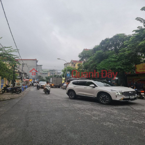 Bán 111m2 đất mặt phố tại Trâu Quỳ, Gia Lâm. Mt 5m, đường gần 10m. Lh 0989894845 _0