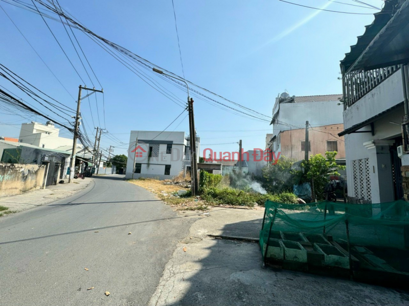 Land for sale on Ho Hoa Street frontage, Tan Phong Ward, near People's Committee for only 2.9 billion Vietnam Sales đ 2.9 Billion