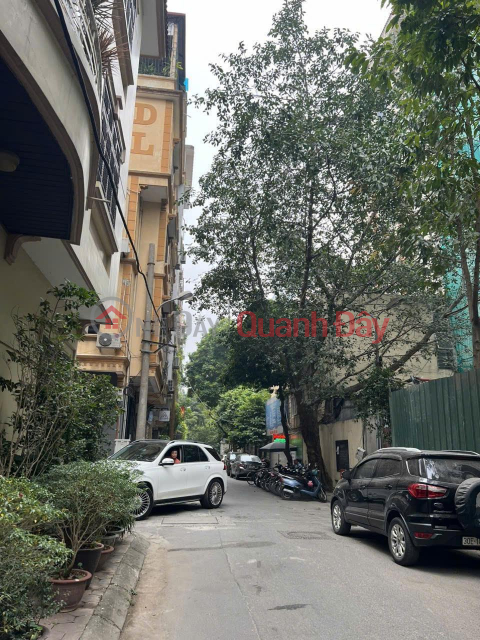 4-STOREY HOUSE FOR SALE IN HOANG SAM LANE, CAU GIAY, HANOI, PRICE IS ABOVE 18 BILLION VND _0