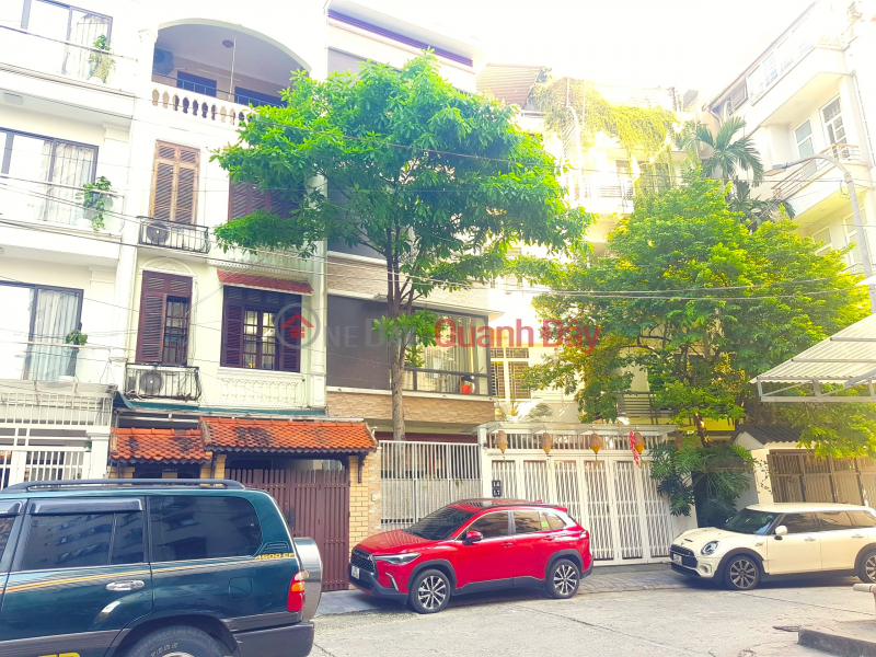 (2 fronts on District Party Committee side) Hoang Cau house for sale 61m2, 5T, car avoid Sales Listings