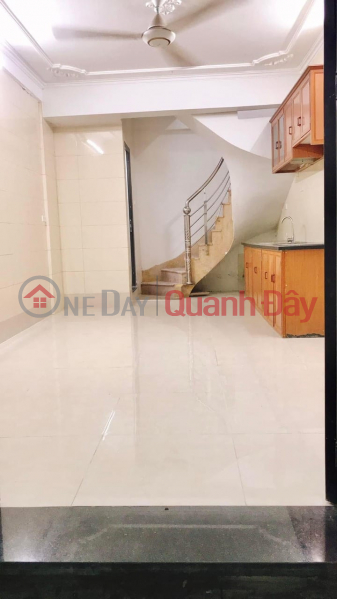 Property Search Vietnam | OneDay | Residential, Rental Listings | OWNER NEEDS TO RENT WHOLE HOUSE IN LANE 147 TAN MAI, 15M CAR WIDE, 32M2, 4 FLOORS, 3 NIGHTS, 8 MILLION