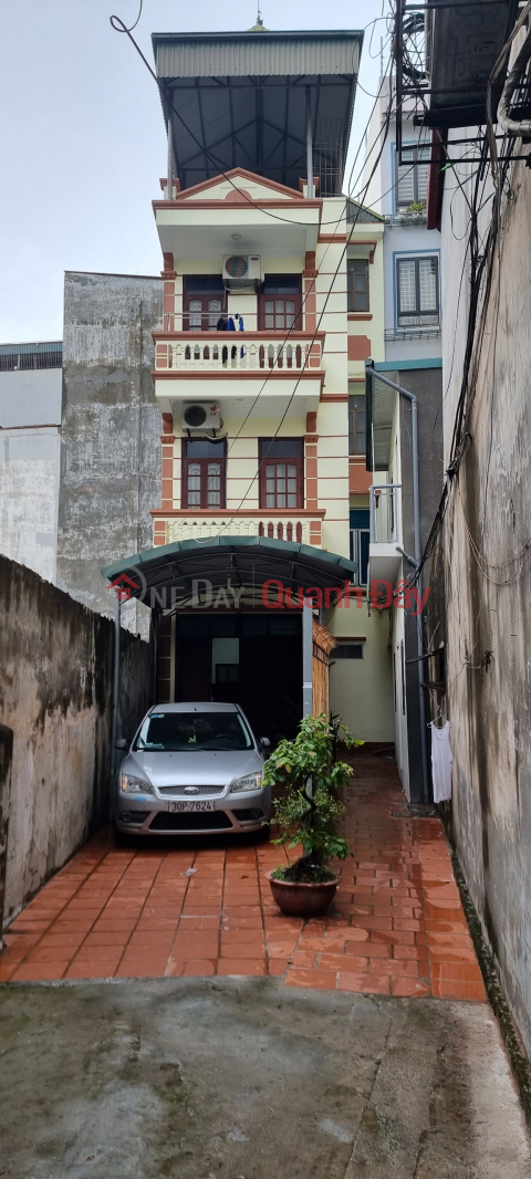 Cau Giay, ~100m2 of clean land, alleys, car roads, suitable for building office apartments _0