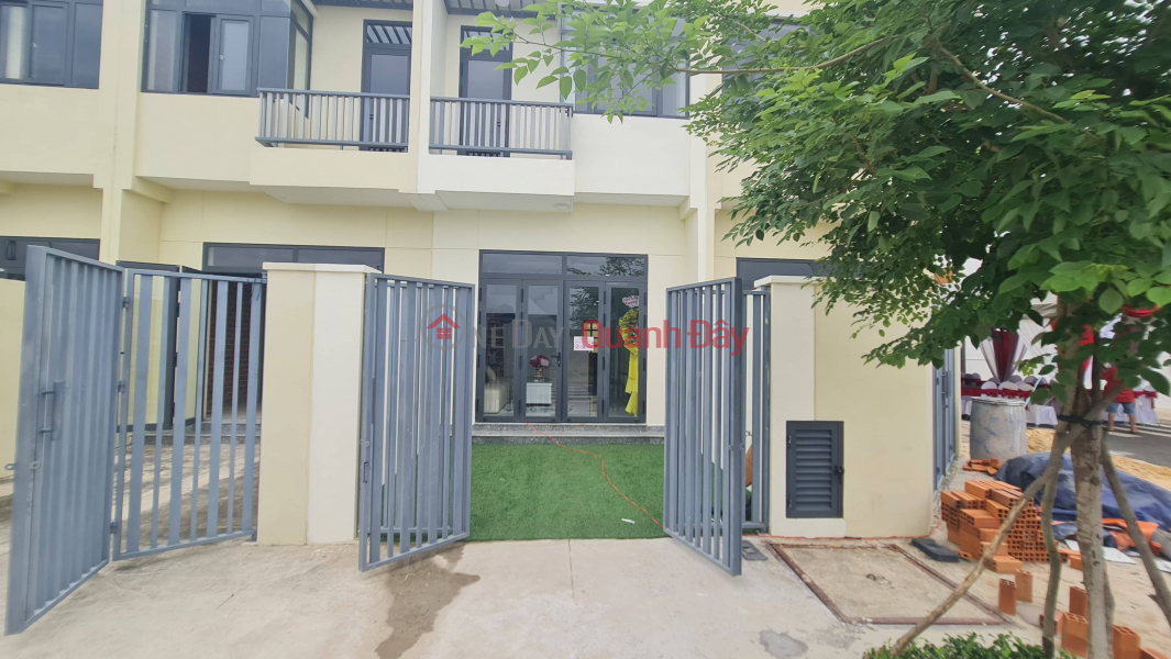 | Please Select | Residential Sales Listings | đ 2.1 Billion