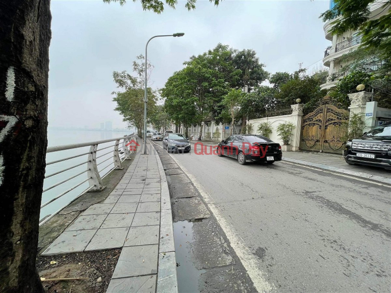 Land for sale with Vong Thi townhouse in Tay Ho district. 97m Frontage 7.4m Approximately 24 Billion. Commitment to Real Photos Accurate Description. Sales Listings