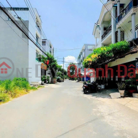HOUSE IN A CAR-ACCESSIBLE ALLEY ON DAO TONG NGUYEN STREET, RIGHT NEAR THE MARKET, 4X16M, 4 FLOORS, JUST OVER 7.5 BILLION VND _0