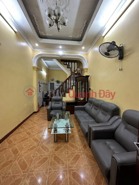 OWNER NEEDS TO RENT A ENTIRE HOUSE IN HAO NAM STREET, 4 FLOORS, 35M2, 5 BEDROOM, 3WC, PRICE 12.5 MILLION\\/MONTH Rental Listings