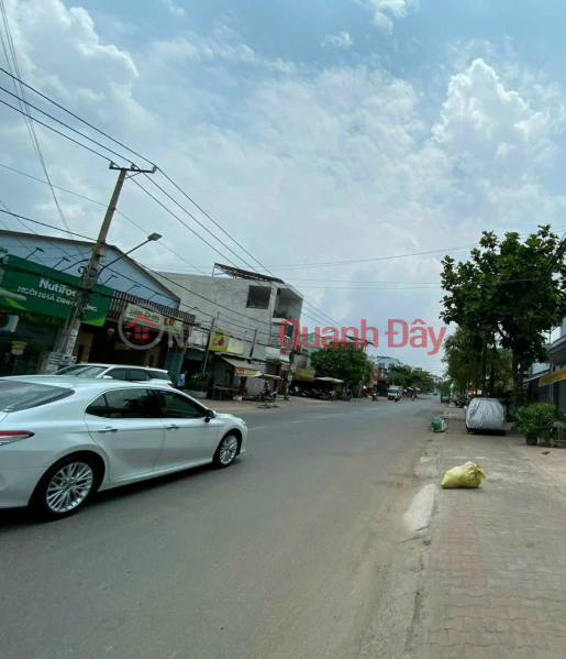 đ 10.5 Billion, Beautiful new 3-storey house for sale; Front of Han Thuyen Street, An Binh only 10 billion 500 million VND