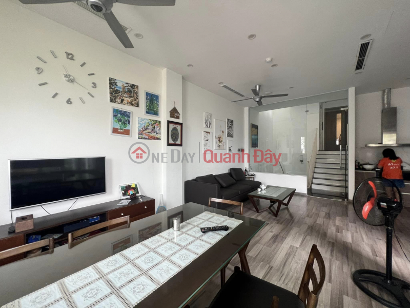 LUXURY APARTMENT (MILITARY AREA)_THACH BAN_ 2 BEDROOM_ 2 WC_ HIGH QUALITY PEOPLE_ NHANH 2 BILLION Sales Listings