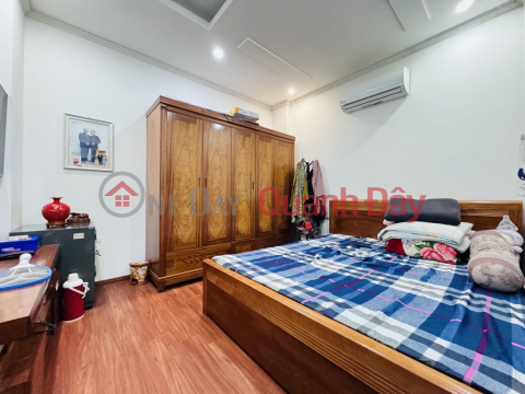 House for sale in lane 165 Thanh Am, 40m x 5 floors, sidewalk, cars avoid, business, price slightly over 13 billion, negotiable. Contact 0936123469 _0