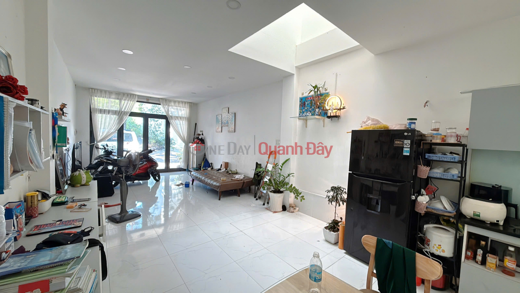House for sale near Phong Chau, South Nha Trang, modern design, 13m wide road. Sales Listings
