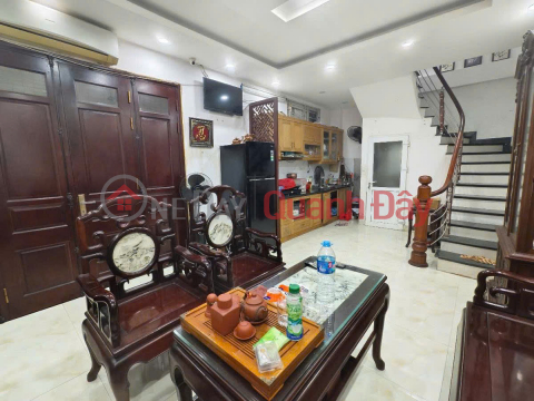 BÁN NHÀ 31m 5 T – NGÕ NÔNG BỒ ĐỀ, LONG BIÊN Giá 6,5ty oto KD _0