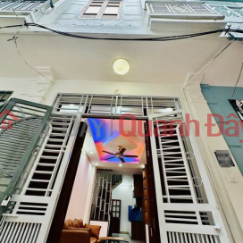 Linh Nam house for sale 34m 5 floors 3 super spacious bedrooms only 4.05 billion _0