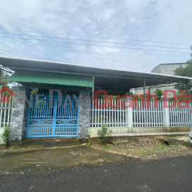 OWNER NEEDS TO SELL FRONT FRONT HOUSE URGENTLY IN Hamlet 6, Thanh Hoa, Binh Phuoc Province. Residential area 200m _0