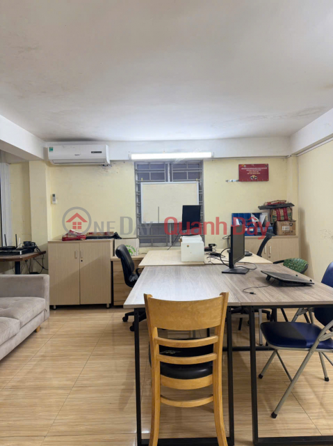 ► Front house for business near Hoa Cuong Market, Tieu La, 3 open sides, 70m2, 2.5 floors, solid, 6 billion _0