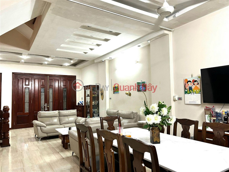 Vu Ngoc Phan Townhouse for Sale, Dong Da District. 76m Frontage 5.2m Approximately 11 Billion. Commitment to Real Photos Accurate Description. Owner Sales Listings