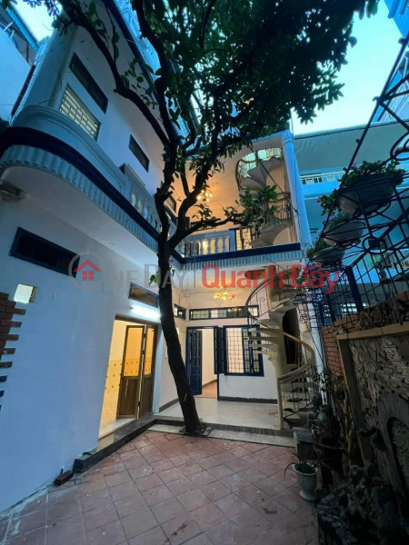 Selling beautiful small garden villa on Kim Ma street; 75m2, 3 floors, extremely large and airy house Sales Listings