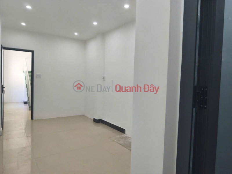 đ 3,55 tỷ, ► Hơn 3 tỷ, 1 nhà ra MT Lê Duẩn, kiệt thông, sổ vuông, hoàn công, 3 tầng cứng, 3PN