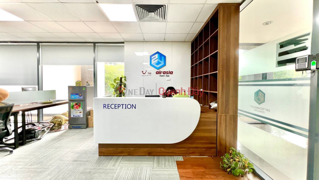 Owner rents 315m2 office floor at Comatce Tower, cheapest price 317 N\\/m2 in Thanh Xuan area Rental Listings