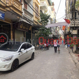 HOUSE FOR RENT IN TAN MAI, CAR PARKING AVAILABLE, 32M² x 4 FLOORS, 11 MILLION VND. 0903258273 _0