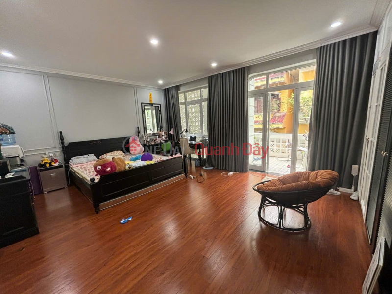 House for sale in Dich Vong, Cau Giay, near the park, 80m2 x 5 floors, frontage 4.2m, slightly over 13 billion. | Vietnam, Sales, đ 13.5 Billion