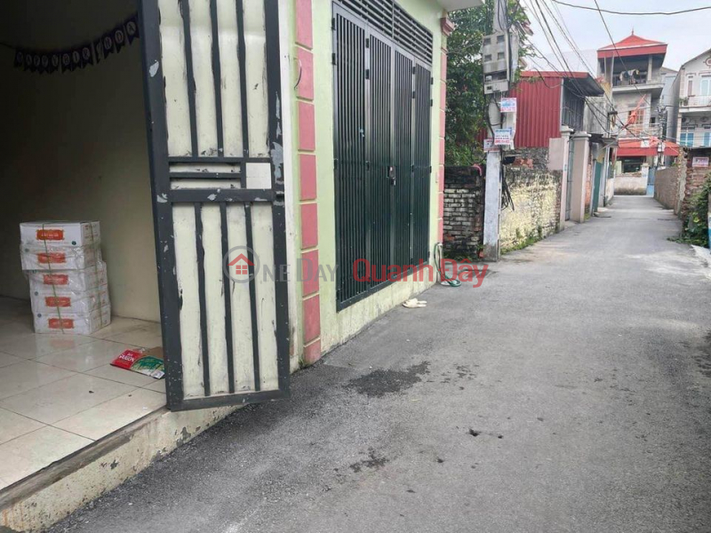 Selling level 4 house in Tien Duong - Dong Anh, asphalt road for car, price 1.7 billion. Contact 0974090313 Sales Listings