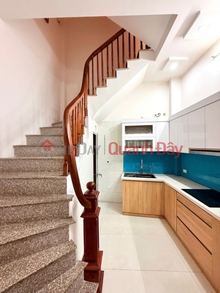 Doãn kế thiện 30m x5 tầng 9,5 tỷ full nội thất,ô tô tránh 30m Việt Nam, Bán đ 9,5 tỷ