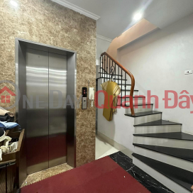 Selling Chua Boc Town House 6 floors Elevator frontage 4.6m only 7.2 billion VND _0