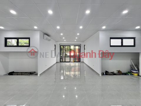 Văn phòng Lý tưởng cho DN thuê tại Việt Hưng, Long Biên, 2 tầng ~180m2 DTSD, MT rộng 12m, đường 3 làn ôtô _0