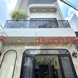 RARE GOODS, LOW PRICES IN THE CITY CENTER, RIGHT AT THE SHOPPING MALL _0